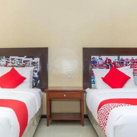 Oyo 133 Jazzy James Country Hotel 2 Davao Exterior photo